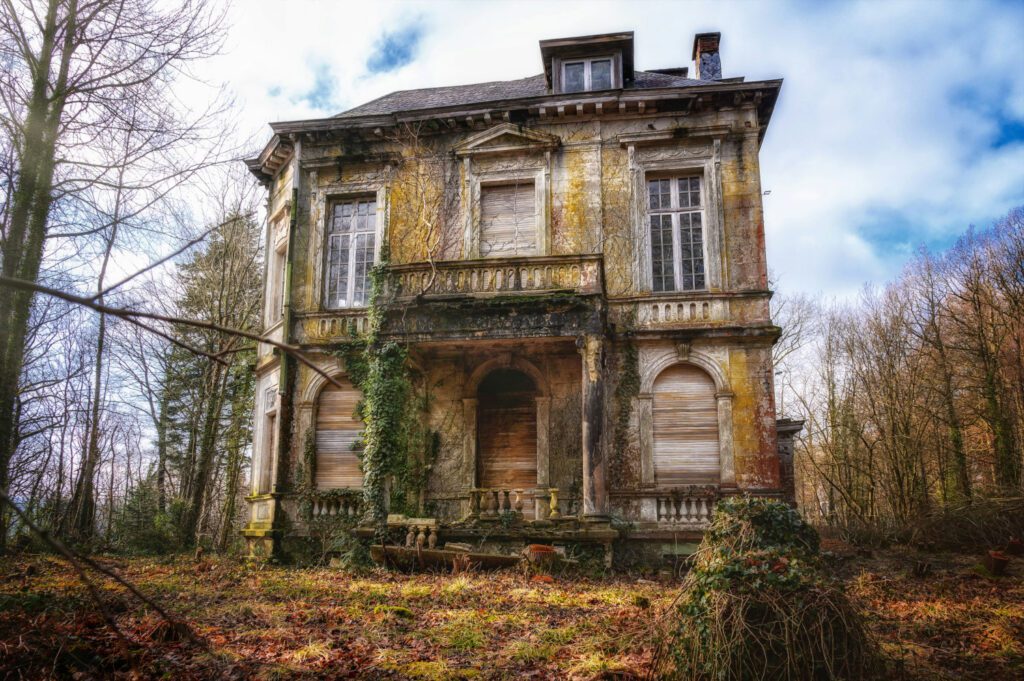 Old house in disrepair, typical of a property with an EPC band F rating